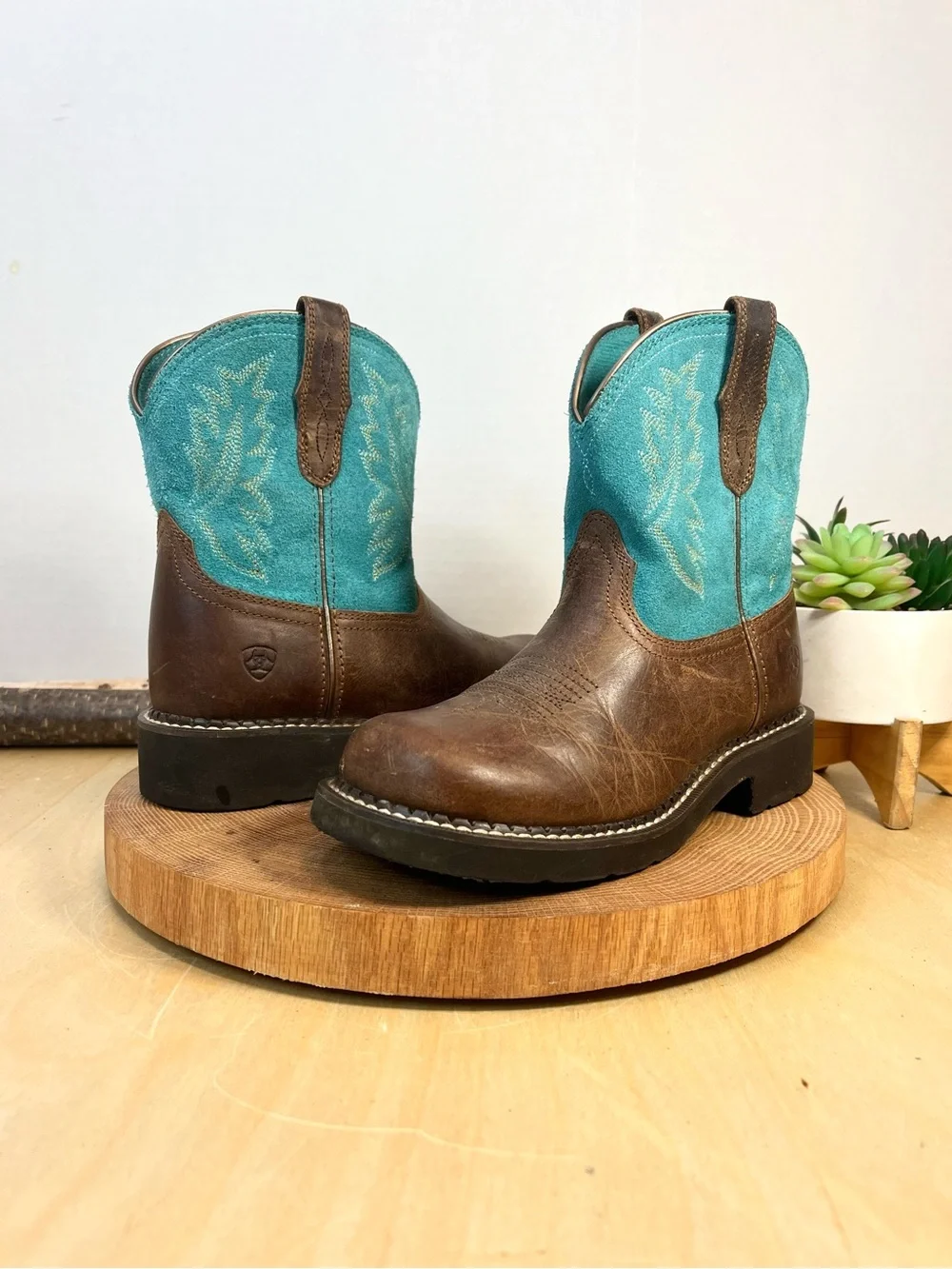 Ariat kid fatbaby